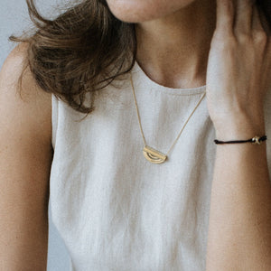 Bright Star Necklace Gold